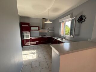  Maison à louer 5 pièces 133 m² Montfaucon