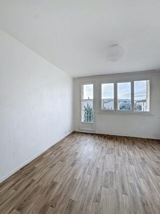  Appartement à louer 4 pièces 71 m²