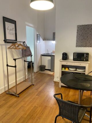  Appartement à louer 2 pièces 27 m²