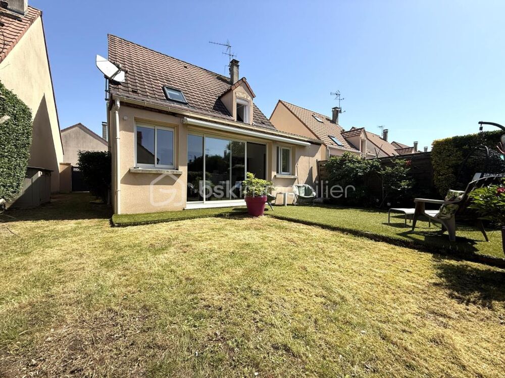 Vente Maison Maison familiale dans quartier résidentiel Brie comte robert