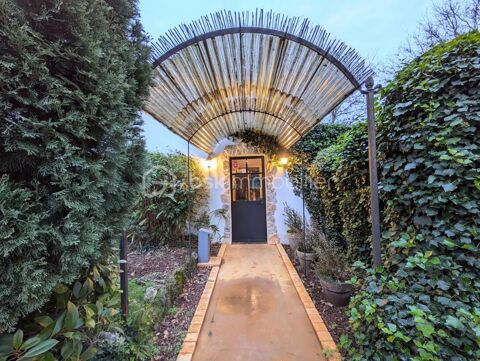 Restaurant &agrave; saisir de 223m2 avec plusieurs salles 120000 83690 Salernes