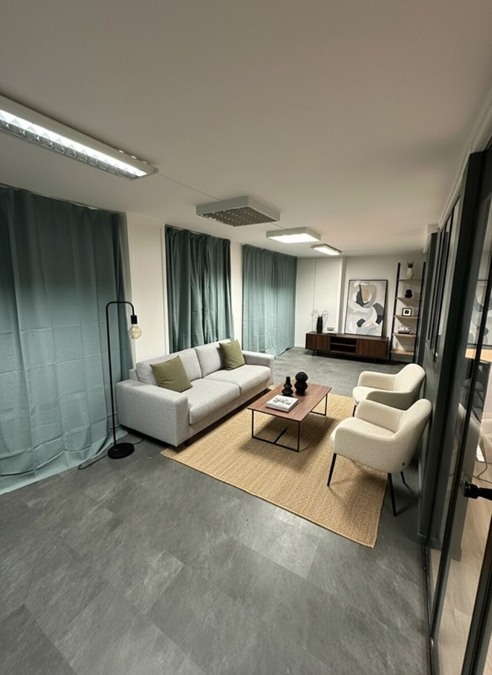   LOCAL PRO 92 m2 + 4 PARKINGS - SECTEUR HÔPITAUX/FACULTE Montpellier