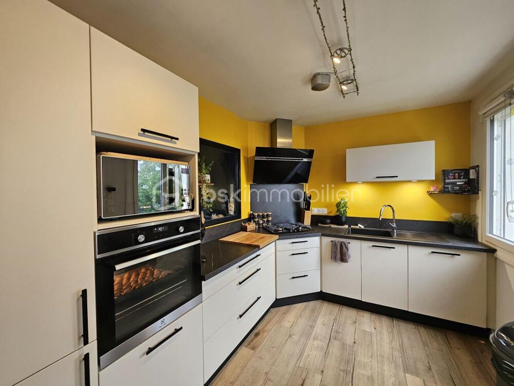 ***** MAISON BIEN RÉNOVÉE, 3 CHAMBRES, CUISINE ÉQUIPÉE AVEC JARDIN INTIME ET GRAND SOUS-SOL*****