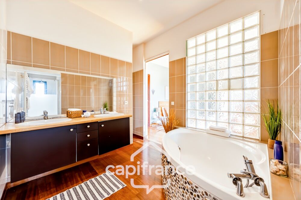 à vendre  Maison Bordeaux (33800)
