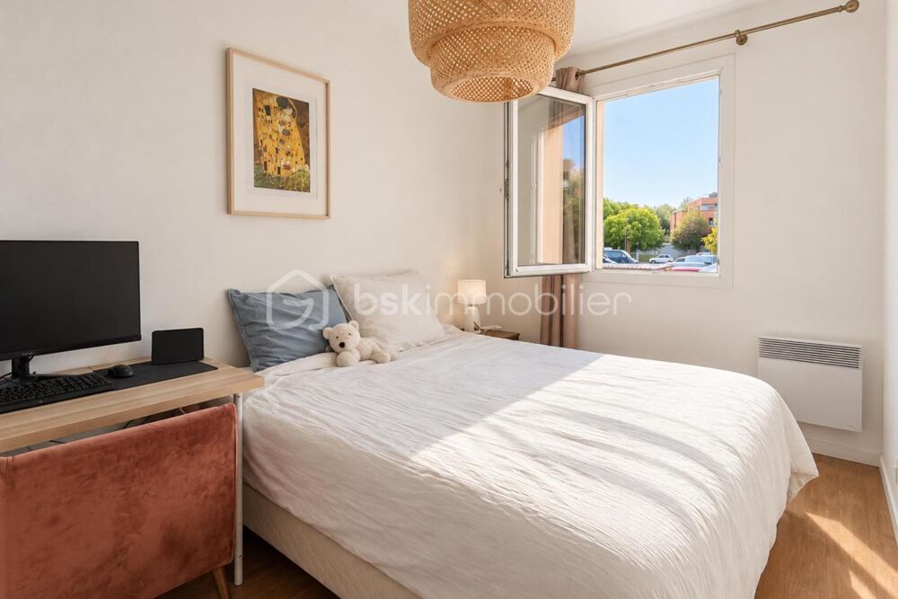 Appartement 2 pièces avec balcon et parking