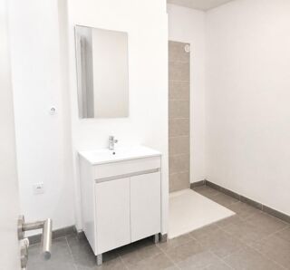  Appartement à louer 2 pièces 38 m²
