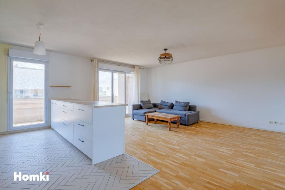 Vente Appartement T4 de 82 m² avec balcon, cave et garage possible – Résidence récente et sécurisée Villeurbanne