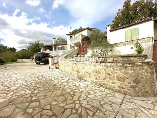  Villa � vendre 9 pi�ces 230 m�