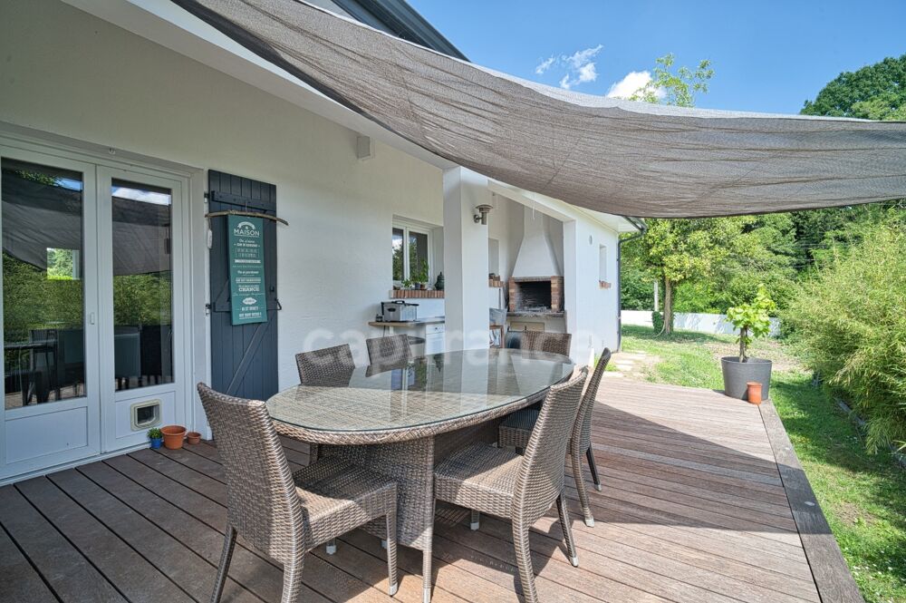 Maison de plain-pied 156 m²  5 chambres - Montussan
