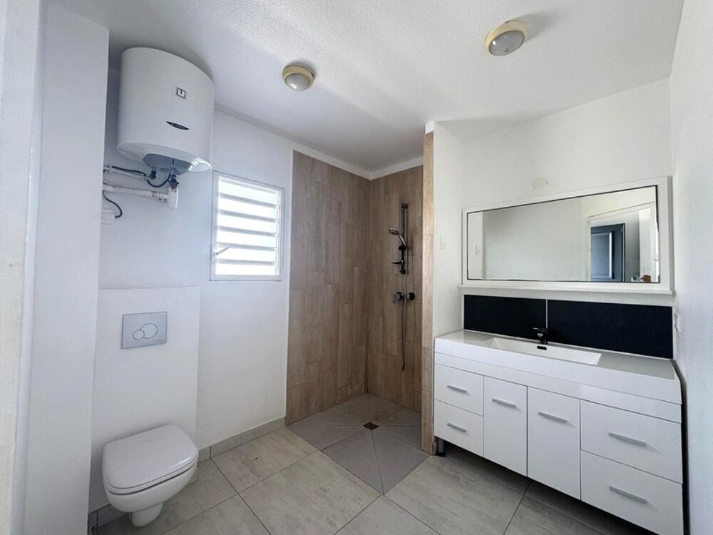 STUDIO EN REZ-DE-JARDIN À VENDRE SUR CUL-DE-SAC, SAINT-MARTIN (97150)