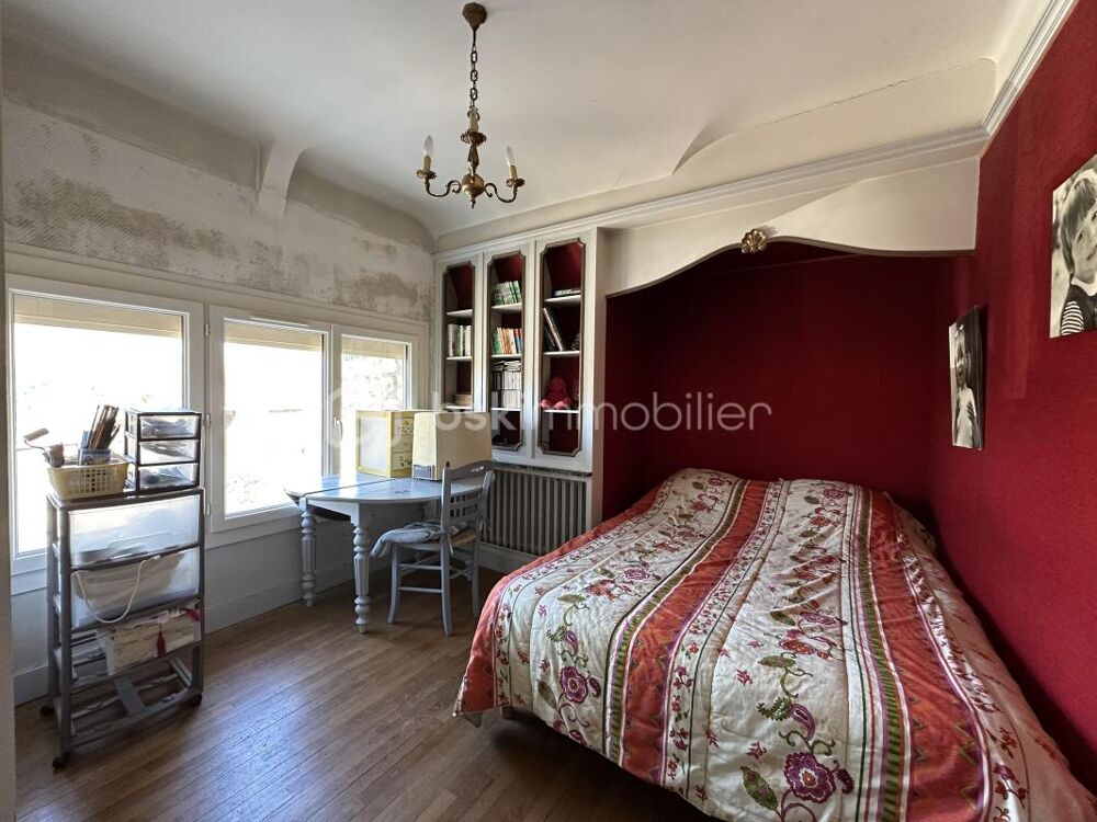 Maison familiale 122 m²  6 pièces  Grand garage  Proche commodités