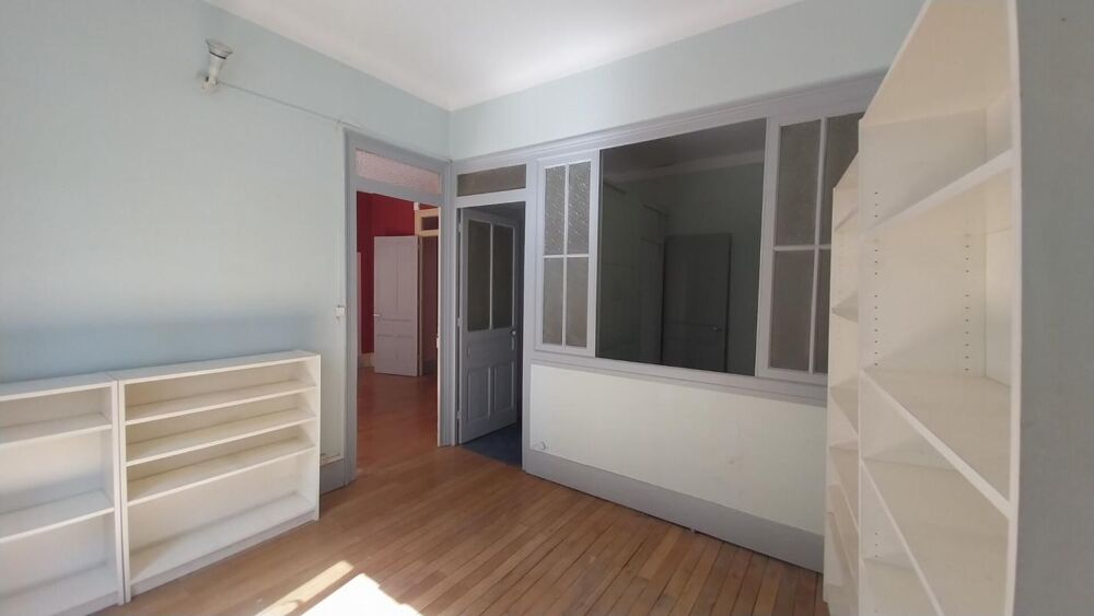 Vente Appartement Exclusivité : 3 pièces de 75 m² à fort potentiel à Villeurbanne Hyper-centre Villeurbanne