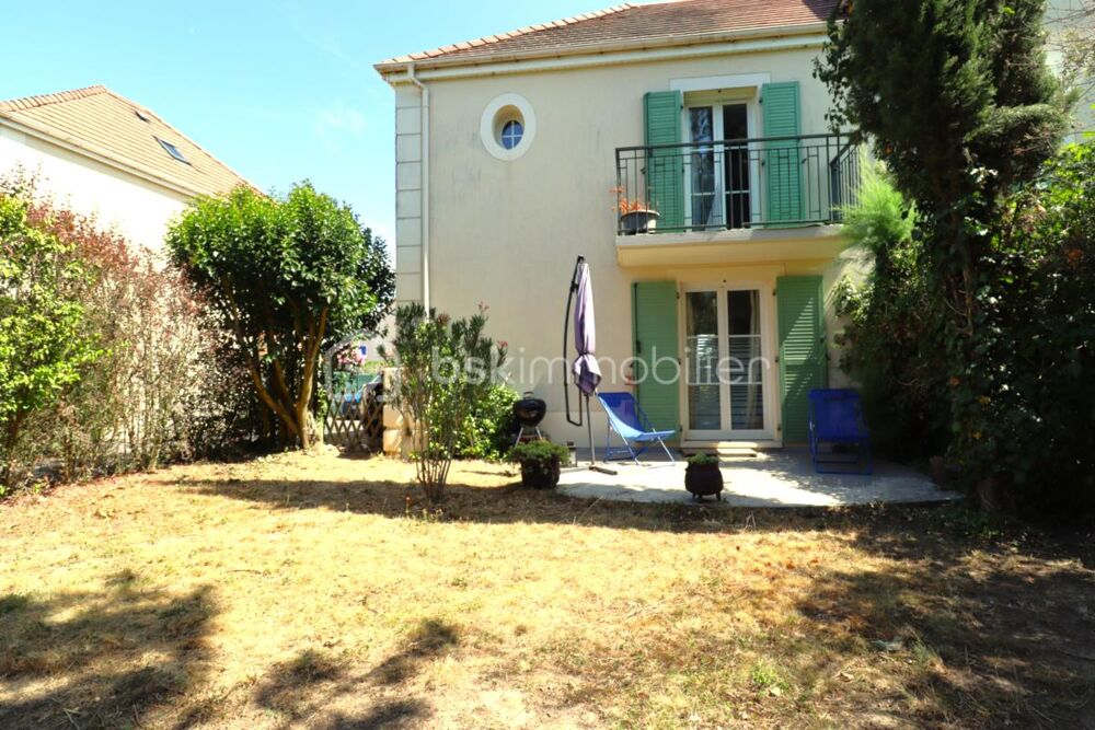 Agréable maison lumineuse (4 pièces avec 3 chambres ) garage et 2 places de stationnement