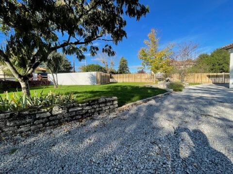   Maison 4 chambres Fl�ac Maison - 6 pi�ce(s) - 112 m�