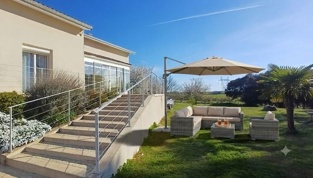 Grande maison à vendre 5 pièces FOUQUEBRUNE (16) + dépendances sur terrain d'env 6800 m2
