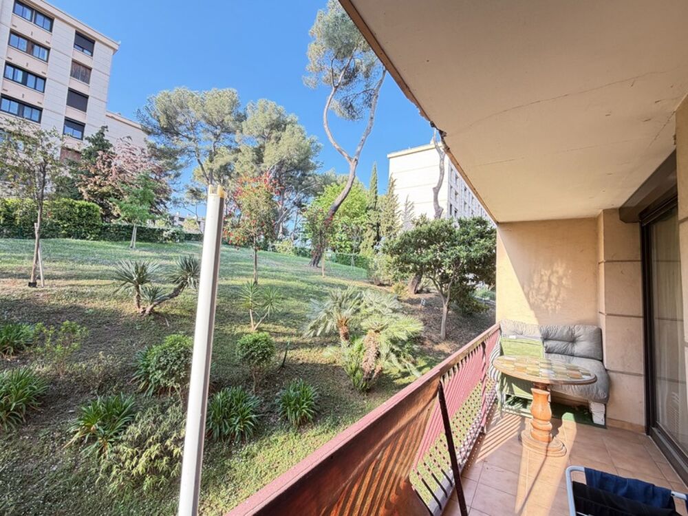 Premier achat ou investissement idéal  Charmant 2 pièces avec terrasse au Cannet