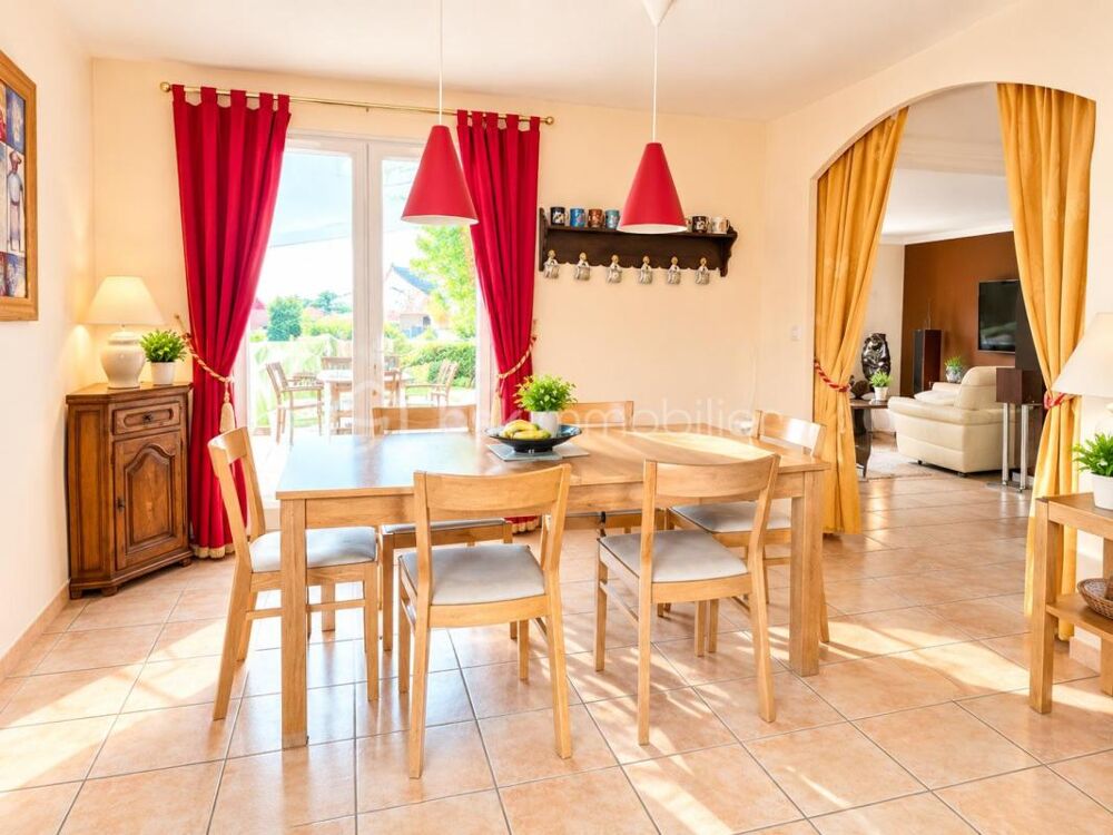 Vente Maison MAISON FAMILIALE - 6 CHAMBRES - SOUS SOL COMPLET SEMI-ENTERRE - AU CALME Saint martin en haut