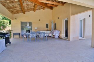  Villa � vendre 6 pi�ces 192 m�