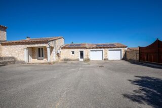  Villa à vendre 15 + pièces 260 m²