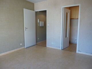  Appartement à louer 1 pièce 32 m²