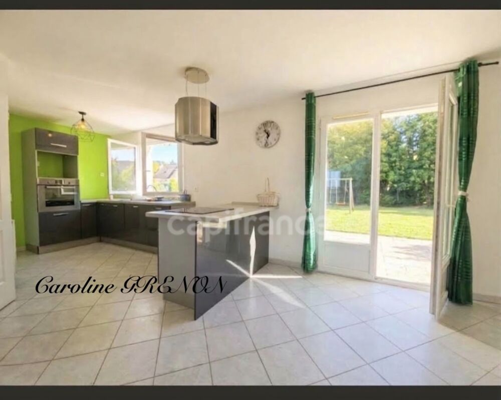 Vente Maison Maison à vendre Dordives (45), 3 chambres, 1 garage, à rénover. Terrain de 1004 m2. 1,5 km de la gare Dordives