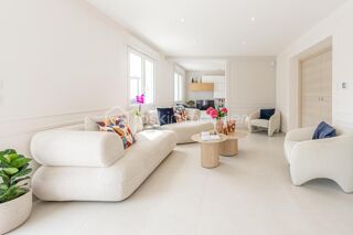  Duplex/triplex à vendre 5 pièces 142 m²