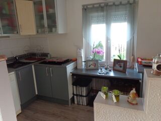  Appartement à louer 3 pièces 64 m²