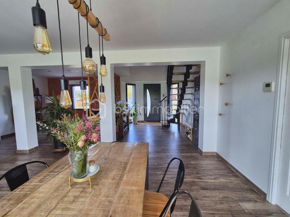 Exclusivité Maison contemporaine de 2018  154 m²  DPE A  Plain pied et Suite parentale  Terrain 1 139 m²  Garage