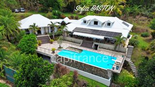 Maison 8 pièces 227 m² · à Schoelcher · 227 m² · 1 349 000 €