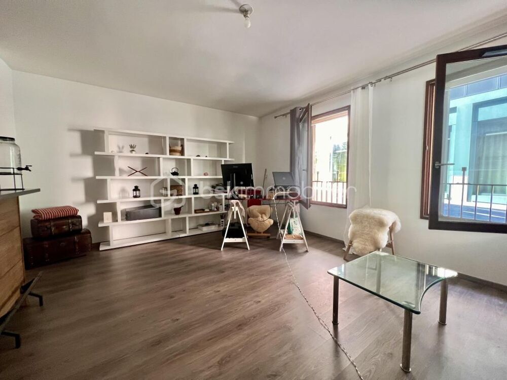 Vente Appartement T2 de 49 m2 en RDC lumineux et calme - RUE DE LA BARBACANE - SAINT-DENIS Saint denis