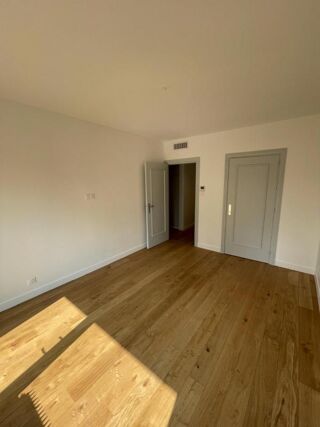  Appartement  louer 4 pices 120 m