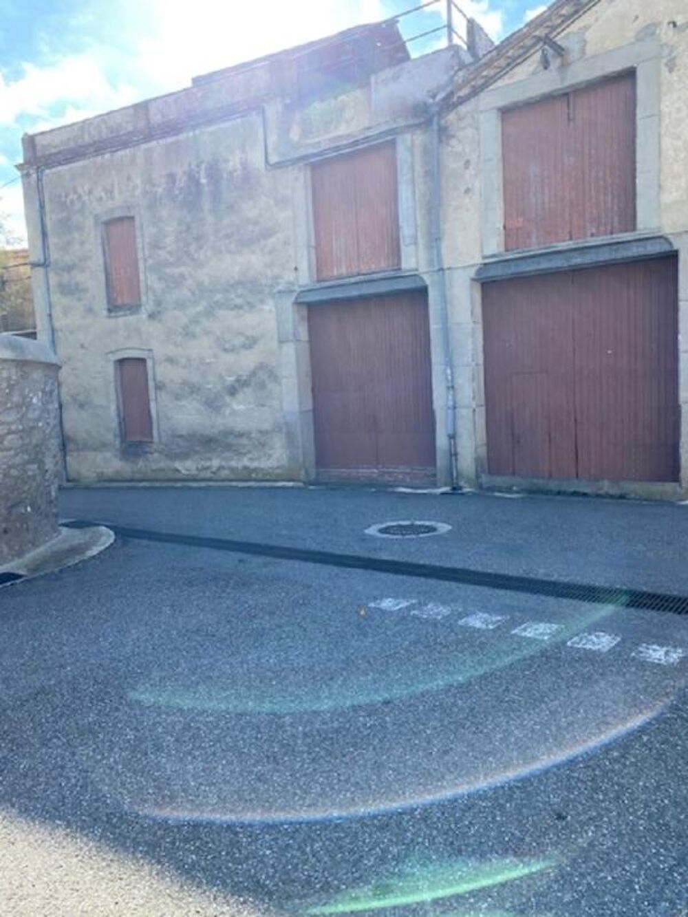 CAVE 400 m² SUR 2 ETAGES AVEC TOIT TERRASSE