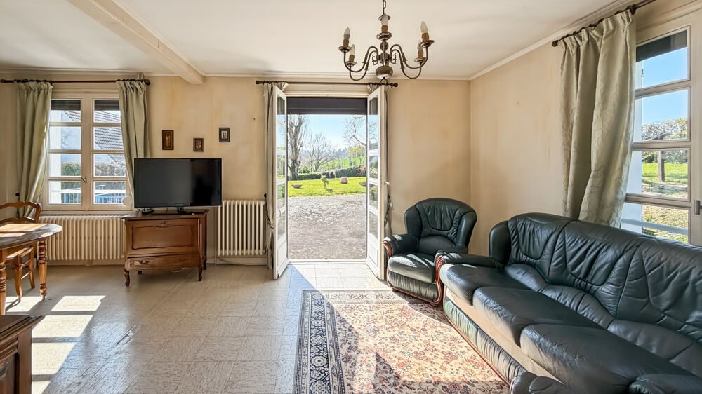 Vente Maison Maison à vendre 5 pièces proche de LA CLAYETTE (71) - SOUS OFFRE ACCEPTEE - 103 m² - 2/3 chambres - terrain 830 m² La clayette