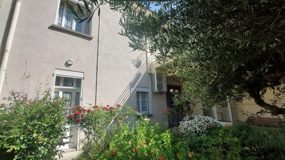 Maison de ville, 4 chambres+1 bureau avec jardin et garage