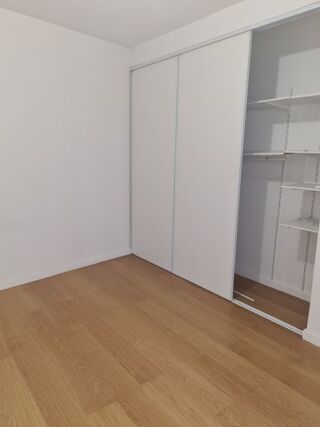  Appartement à louer 3 pièces 64 m² Nice