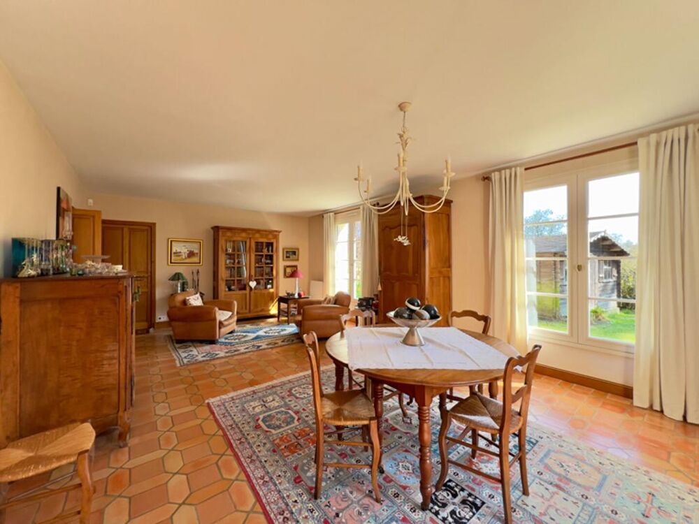 Vente Maison Maison Montfaucon Montigne 7 pièce(s) 206 m2 Montfaucon montigne