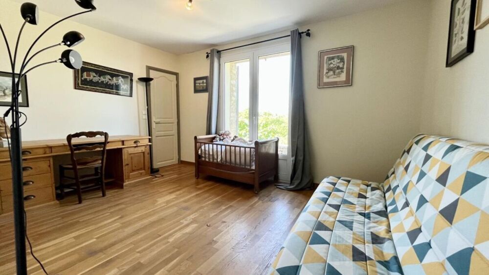 � vendre  Villa Venasque (84210)