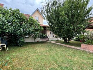  Maison  vendre 9 pices 160 m