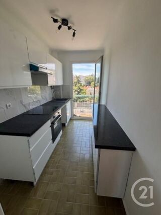  Appartement à louer 3 pièces 52 m²