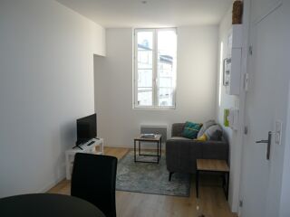  Appartement à louer 2 pièces 45 m²