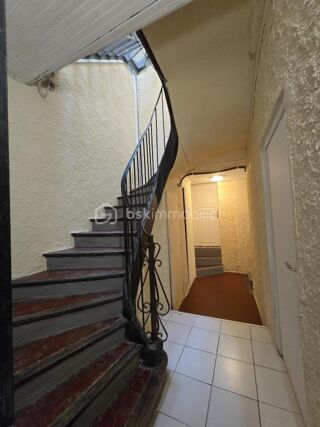  Immeuble à vendre 8 pièces 180 m²