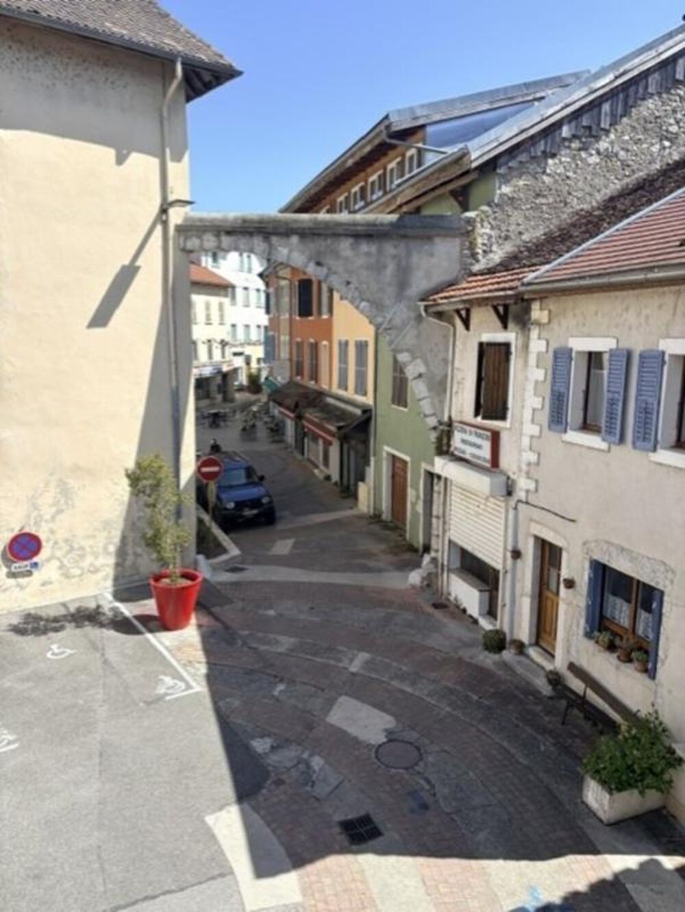 Appartement 3 pièces en duplex  Centre de Seyssel