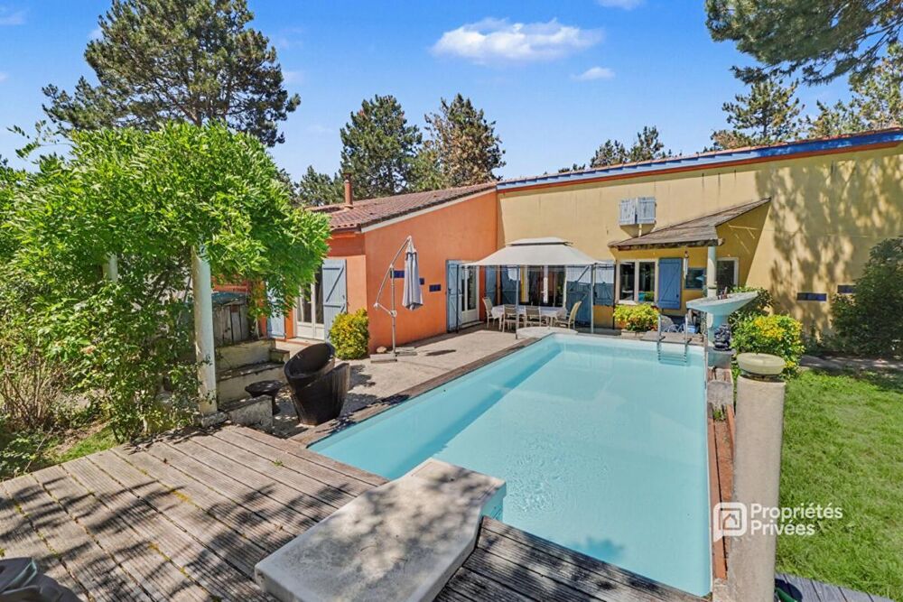 Maison Bessens ( Lapeyrière ) T6 avec piscine sur une parcelle de 5666 m2