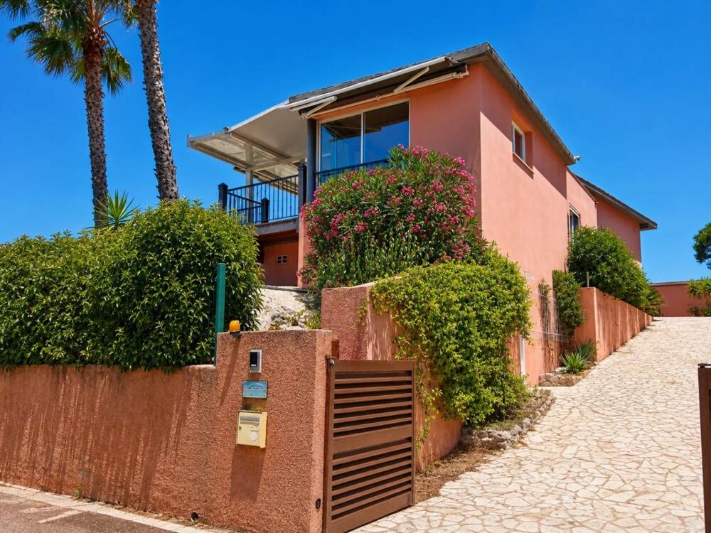 VILLA 4 FACES  PLAIN-PIED  170 M²  PISCINE