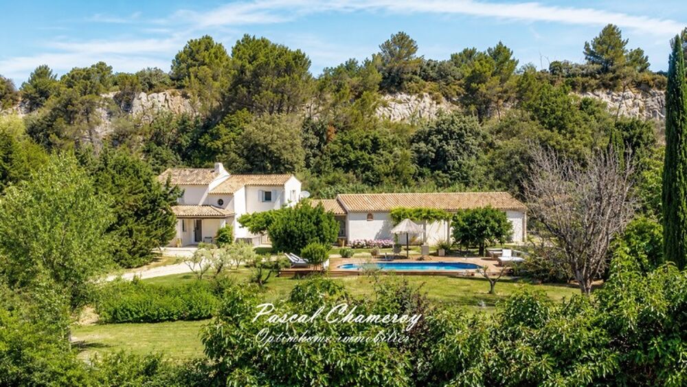 Maison 10 pièces 215 m² · à Merindol · 215 m² · 905 000 €