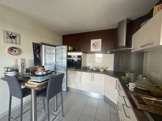  Appartement à louer 3 pièces 68 m²