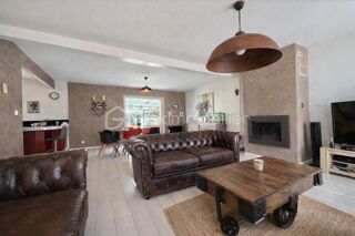  Maison à vendre 10 pièces 245 m²