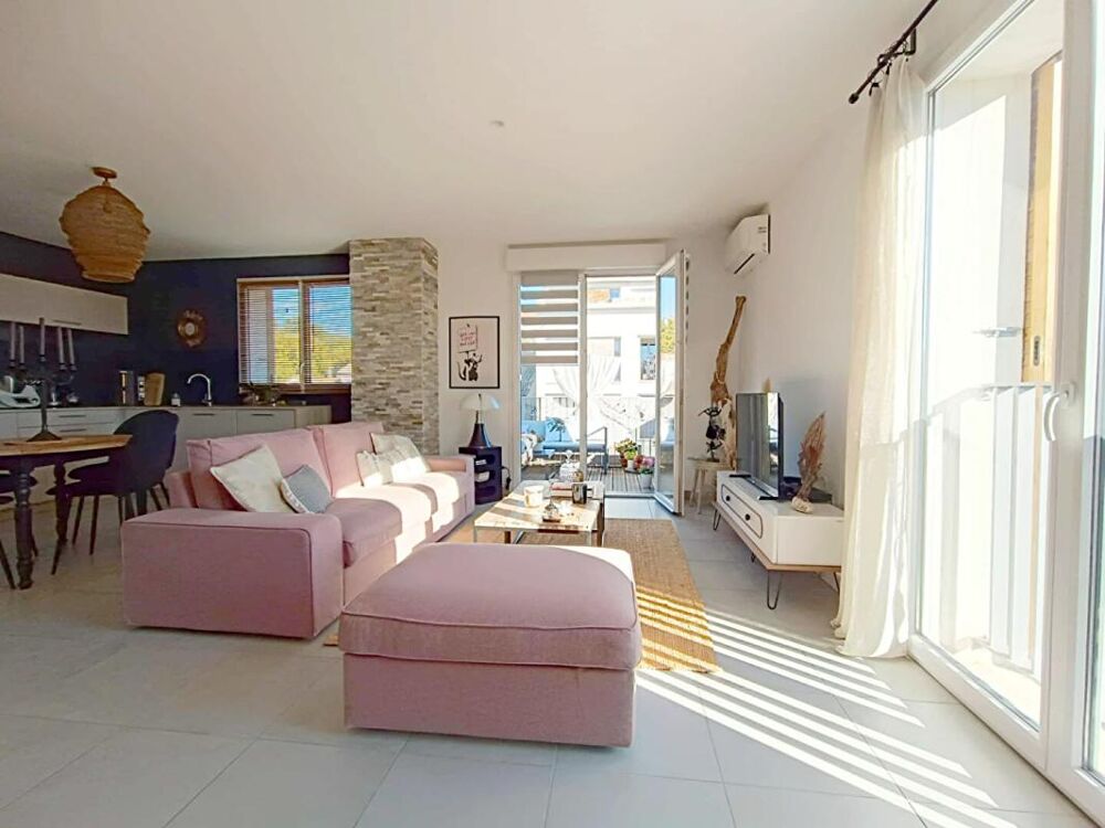 Vente Appartement Appartement Istres 3 pièce(s) 75 m2 , Balcon et Deux places parking Istres