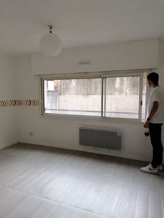  Appartement à louer 1 pièce 28 m²