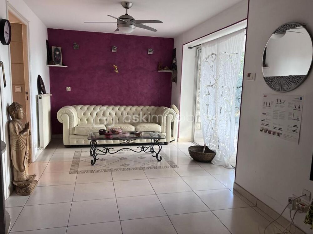 Vente Villa Villa 153 m2 4 faces, composée de deux logements T2 et T3 , sur une parcelle de 600 m2 Frontignan